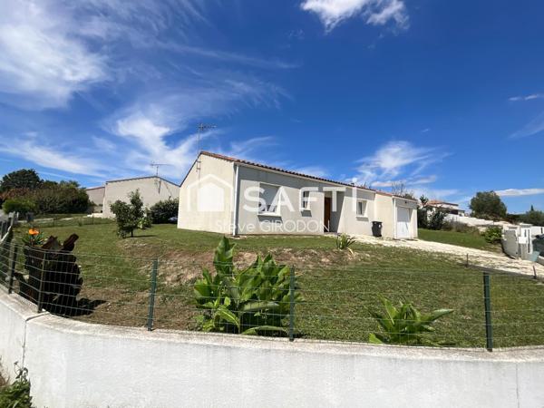 Maison de plain-pied vendue louée, offrant un investissement locatif sécurisé avec locataire en place.