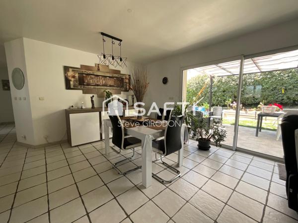 Maison de plain-pied vendue louée, offrant un investissement locatif sécurisé avec locataire en place.