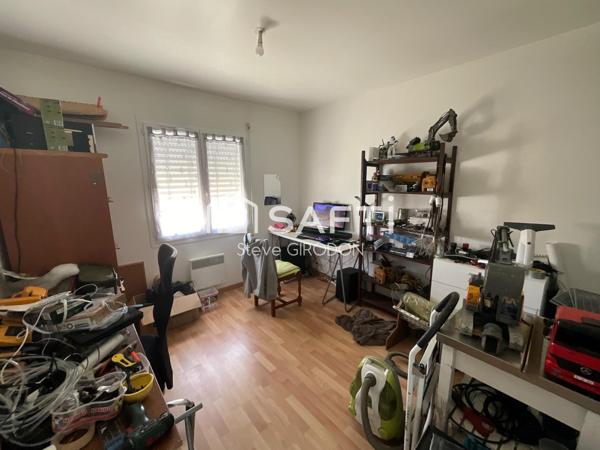 Maison de plain-pied vendue louée, offrant un investissement locatif sécurisé avec locataire en place.