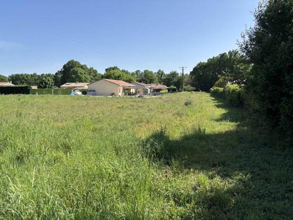 Terrain à vendre 302 400 € Montcaret 13098 m² DPE
