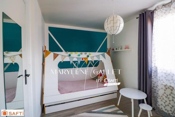 Au calme dans quartier pavillonnaire proche forêt.