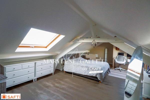 Au calme dans quartier pavillonnaire proche forêt.