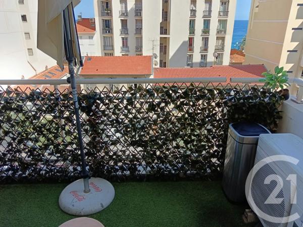 Appartement F2 à vendre  2 pièces - 30,50 m 2   NICE  - 06