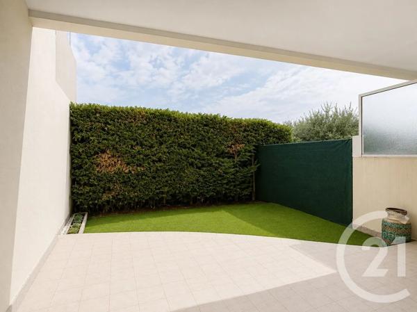 Appartement Studio à vendre  1 pièce - 23,39 m 2   ST LAURENT DU VAR  - 06