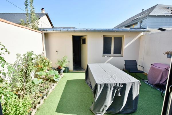Maison de charme idéalement située entre la place Ney et le jardin des plantes !