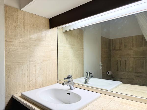 Studio 20,15 m² – Paris 17e – Dernier étage