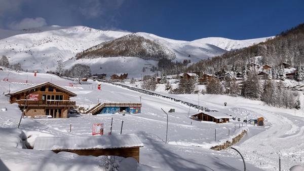 Studio 25 m² avec loggia fermée et extérieur ? La Foux d'Allos