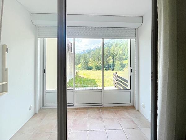 Studio 25 m² avec loggia fermée et extérieur ? La Foux d'Allos