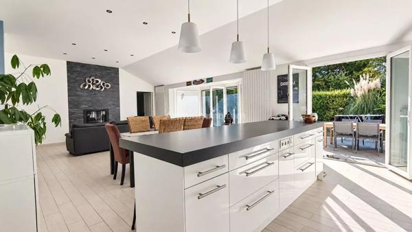 Vente                                                      Maison
                        
                     6 pièces                      152 m2                     à Bondoufle