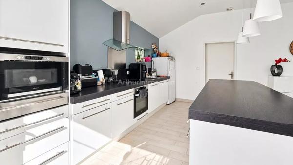 Vente                                                      Maison
                        
                     6 pièces                      152 m2                     à Bondoufle