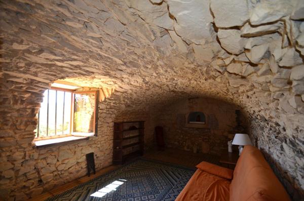 Maison de plus de 290 m2 avec plus de 6 000 m2  de terrain