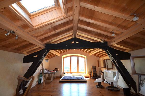 Maison de plus de 290 m2 avec plus de 6 000 m2  de terrain