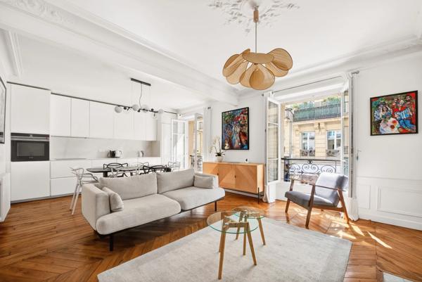 Appartement Paris 16e - VICTOR HUGO / GUSTAVE COURBET