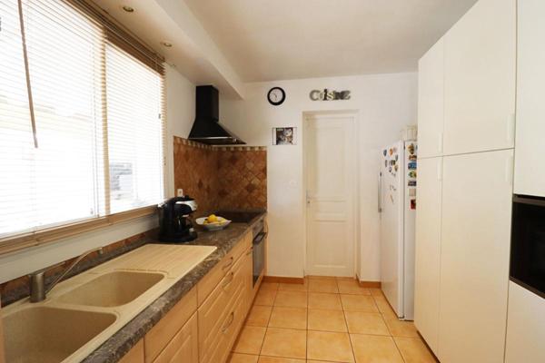 Maison Morieres Les Avignon 4 pièce(s) 91 m2