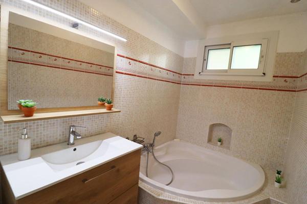 Maison Morieres Les Avignon 4 pièce(s) 91 m2