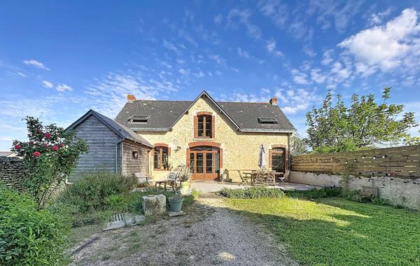 Belle propriété à Faveraye Machelles !
