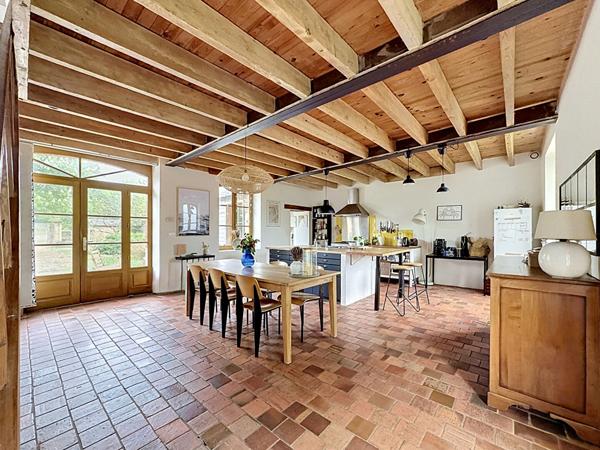 Belle propriété à Faveraye Machelles !