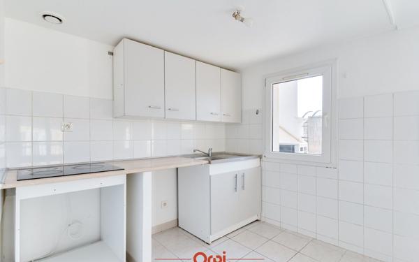 Appartement à vendre    3 pièces • 55 m2 Marseille 1