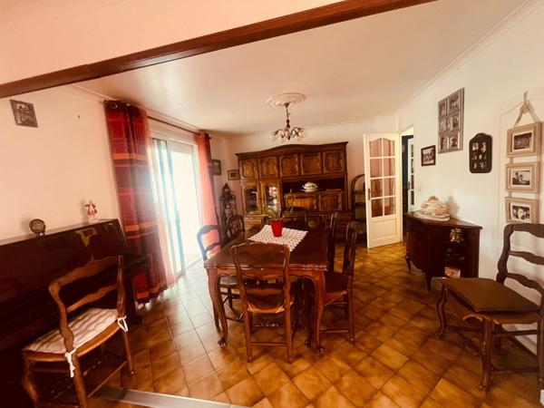 Maison de 194 m²- terrain de 645 m²- 30620 AUBORD