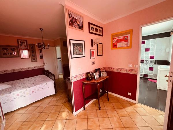 Maison de 194 m²- terrain de 645 m²- 30620 AUBORD