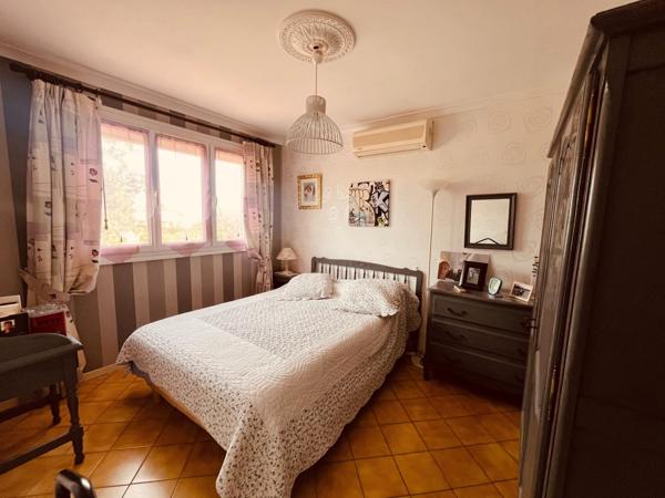 Maison de 194 m²- terrain de 645 m²- 30620 AUBORD