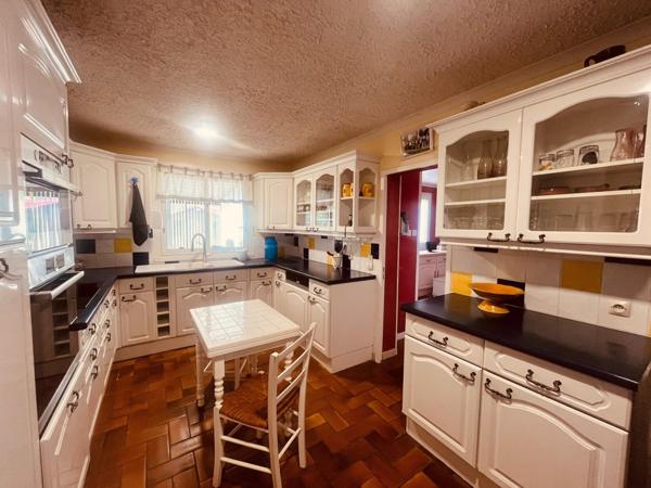 Maison de 194 m²- terrain de 645 m²- 30620 AUBORD