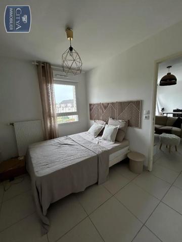 Appartement à louer 2 pièces 42.44m² Fleury-les-Aubrais (45400)
