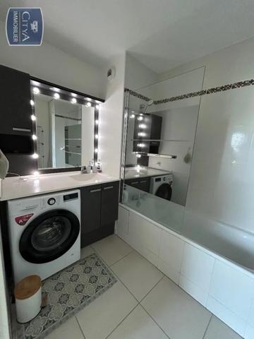 Appartement à louer 2 pièces 42.44m² Fleury-les-Aubrais (45400)