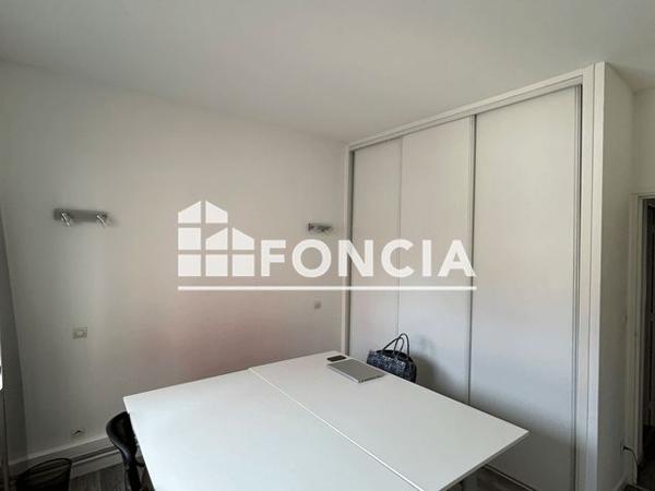 Location Appartement 4 pièces 143.9 m² - 60, AVENUE GAMBETTA Roanne 42300