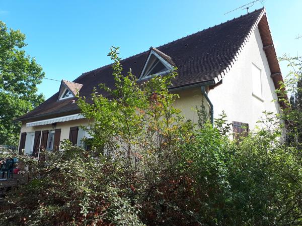 Très belle maison tout confort avec jardin arboré