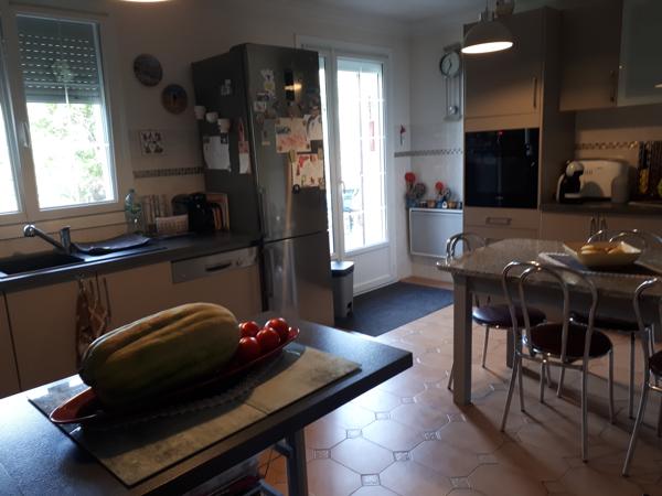 Très belle maison tout confort avec jardin arboré