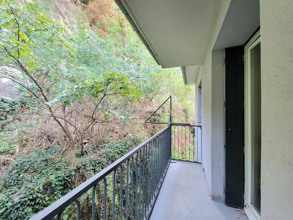 Appartement T4 75m² avec balcons
