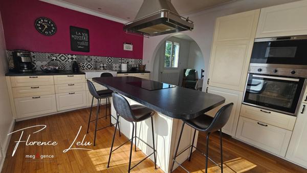 Maison à LANVOLLON, 22290 - 8 pièces 130m²