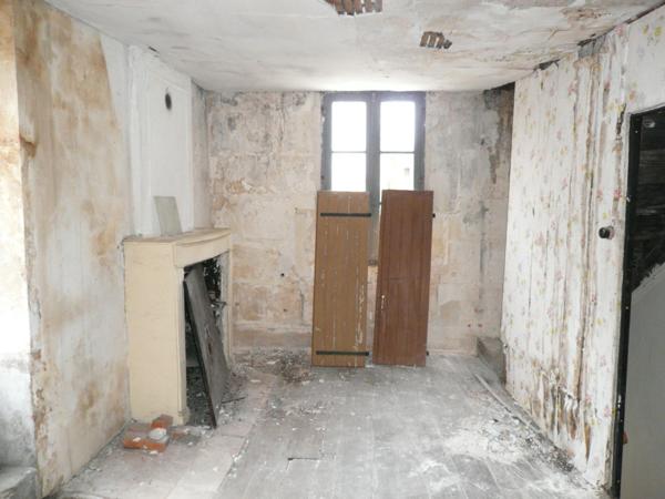 ⚜ COGNAC Centre A Vendre MAISON de VILLE avec Cour et Dépendances ⚜