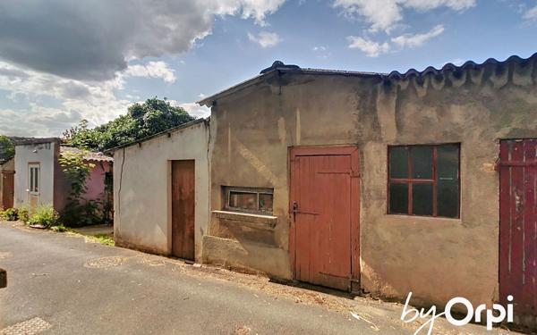 Maison à vendre    3 pièces • 68 m2 Commentry