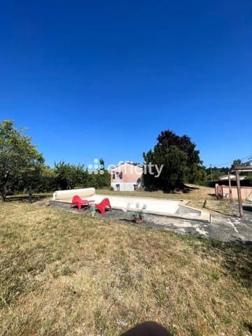 Maison
         5 pièces
        - 100 m² 199 000 € *