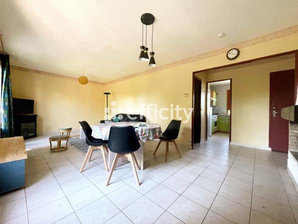 Maison
         5 pièces
        - 100 m² 199 000 € *