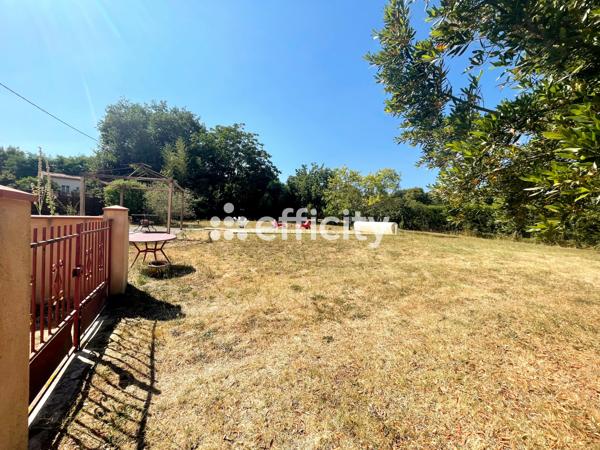 Maison
         5 pièces
        - 100 m² 199 000 € *