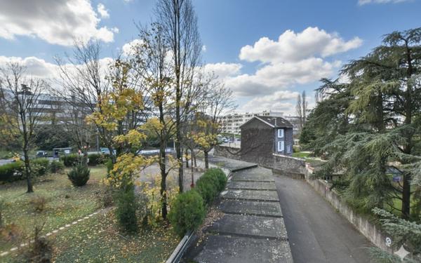 Appartement à louer    2 pièces • 54 m2 Lyon 5