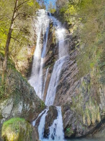 Deux granges à rénover dans les montagnes Ossaloises