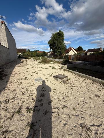 Terrain à bâtir viabilisé, de 200 m2, zone UA