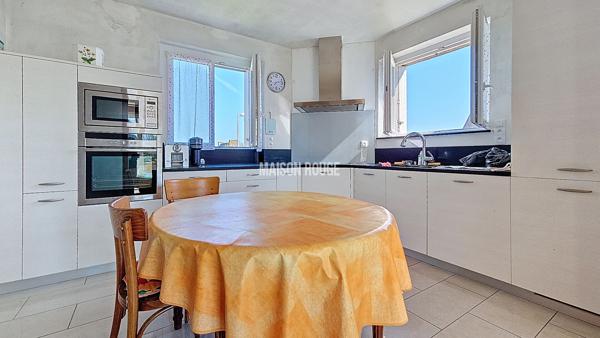 Maison individuelle en granit plein coeur de Matignon