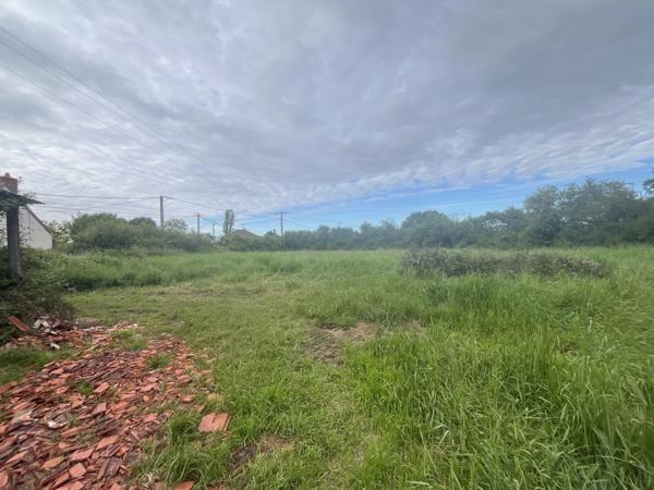 Vente                                                      Local commercial
                        
                     1 pièces                      100 m2                     à Mornay-sur-Allier