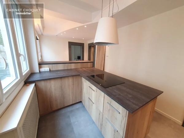 GRAND F2 BIS MEUBLE A LOUER - LILLE CENTRE - VAUBAN - QUAI DU WAULT - 91.5 m 2 - 1 680 € charges comprises par mois