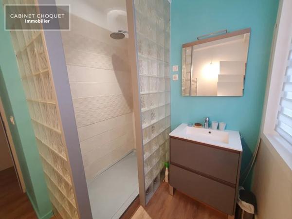 GRAND F2 BIS MEUBLE A LOUER - LILLE CENTRE - VAUBAN - QUAI DU WAULT - 91.5 m 2 - 1 680 € charges comprises par mois