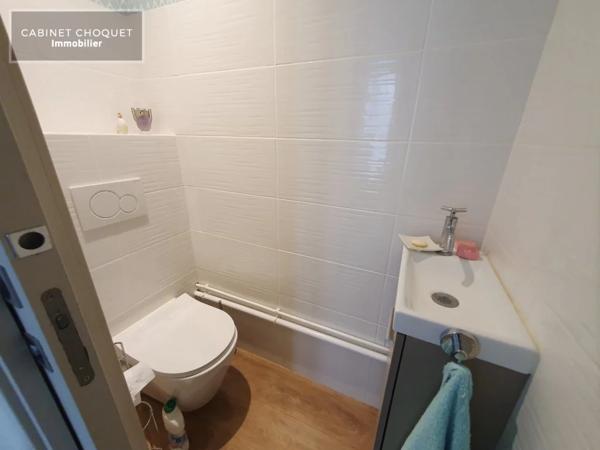 GRAND F2 BIS MEUBLE A LOUER - LILLE CENTRE - VAUBAN - QUAI DU WAULT - 91.5 m 2 - 1 680 € charges comprises par mois