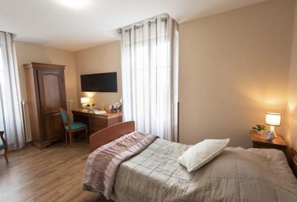 INVESTISSEMENT LOCATIF  Lorcy  Résidence EHPAD Hostellerie du Château - 8,35 % de rentabilité
