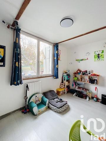 Maison 9 pièces de 159 m² à Saint-Pierre-lès-Nemours (77140)