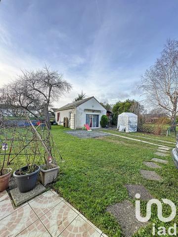 Maison 9 pièces de 159 m² à Saint-Pierre-lès-Nemours (77140)