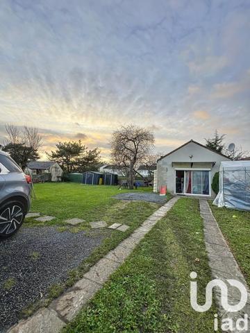 Maison 9 pièces de 159 m² à Saint-Pierre-lès-Nemours (77140)